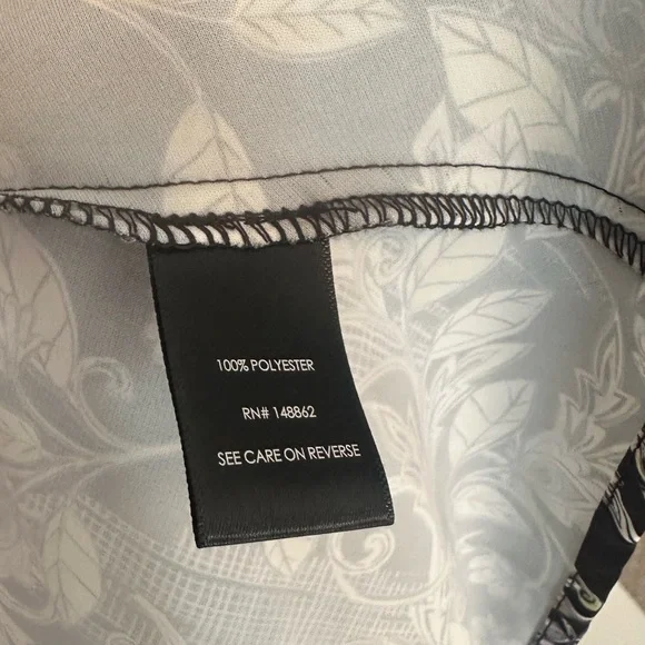 Torrid Black Floral Midi Dress fit & flare wrap size 1X white chartreuse v-neck - Picture 14 of 16